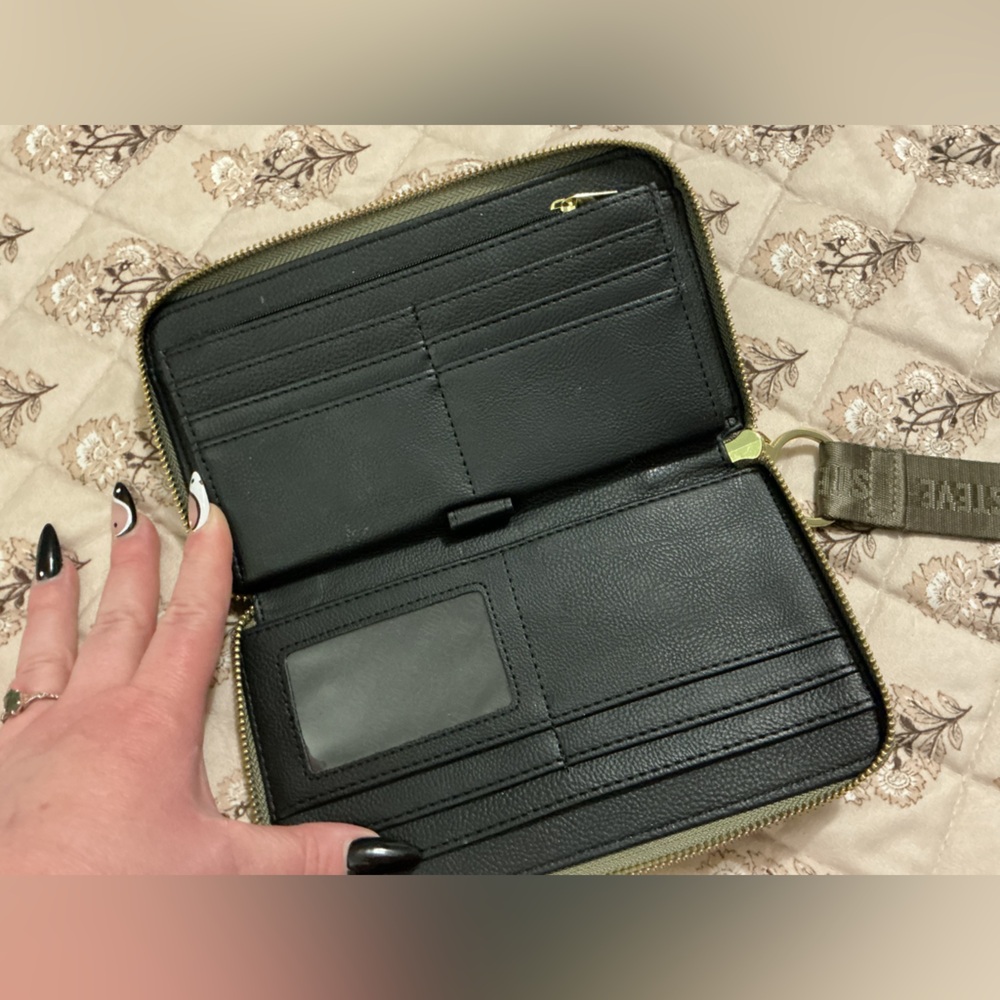 Steve Madden Olive Green Zip-Around Wallet with Gold Accent - Picture 2 of 3